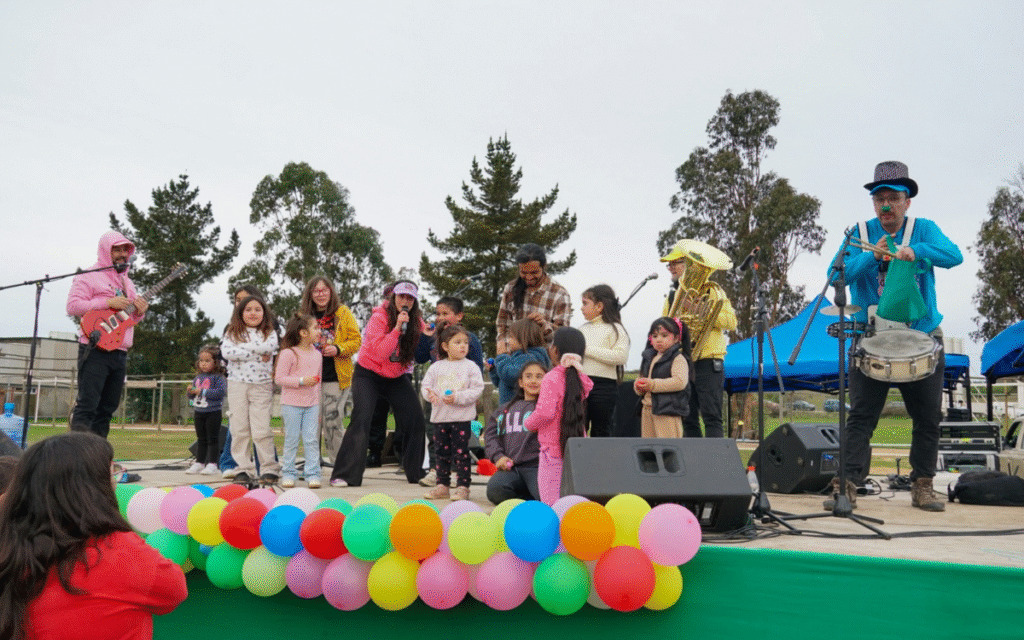 Litueche Celebra día la niñez con una jornada de música y juegos para toda la familia.