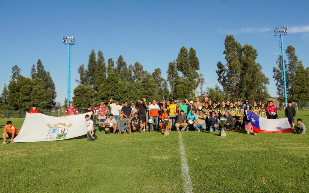 Litueche vive la pasión del fútbol comunal con campeonatos de distintas categorías