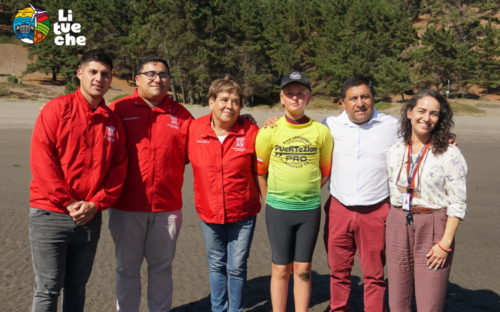 Surfista de Litueche es reconocido en Puertecillo Nicolás Durán recibe respaldo de autoridades comunales y regionales